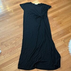 Bluivy Elegant Black Maxi Dress